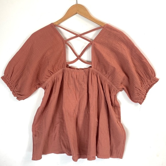 LUQ Dusty Coral shortsleeved eyelet smocked top, Size XL, NWT - Picture 7 of 7